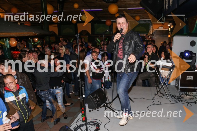 Diskoteka Yucatan, otvoritevDiskoteka Yucatan, otvoritev