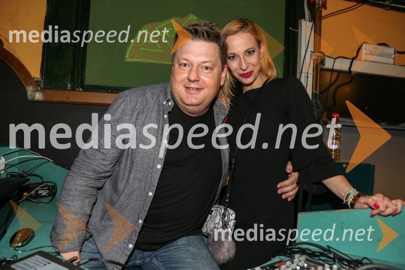  Miro V. Kodrič, radijski voditelj;  Staša Berus, novinarkaDiskoteka Yucatan, otvoritev