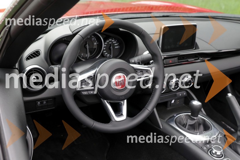 Fiat 124 Spider in Abarth 124 Spider, Slovenska predstavitevFiat 124 Spider in Abarth 124 Spider, Slovenska predstavitev