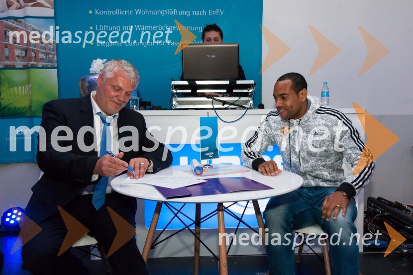  Milan Kuster, predsednik uprave Skupine Lunos;  Marcos  Tavares, nogometaš, NK MariborPodjetje Lunos, otvoritev novih poslovnih prostorov