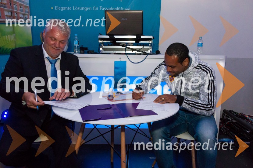  Milan Kuster, predsednik uprave Skupine Lunos;  Marcos  Tavares, nogometaš, NK MariborPodjetje Lunos, otvoritev novih poslovnih prostorov