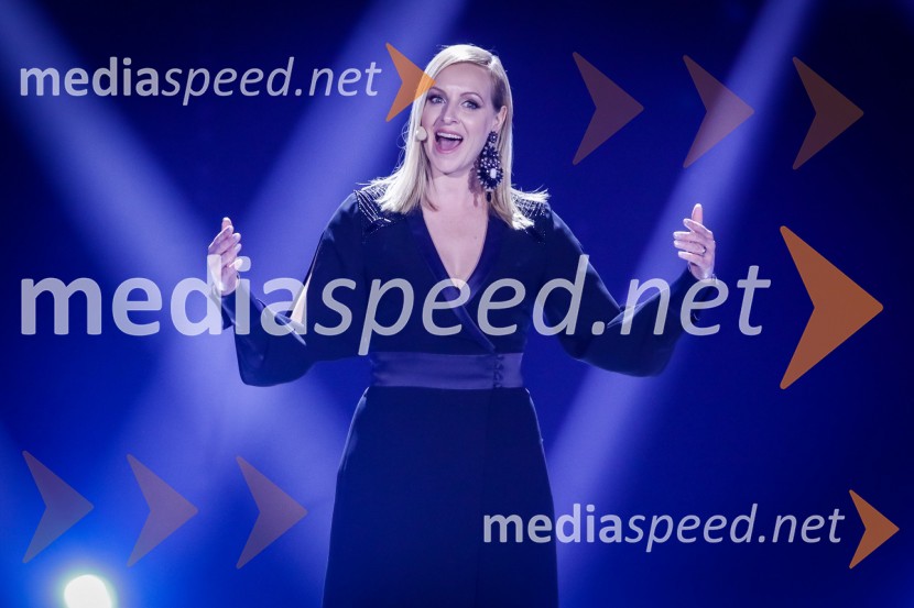  Anja Križnik Tomažin, voditeljicaZmagovalka Dnevov slovenske zabavne glasbe, Poprock je Anabel