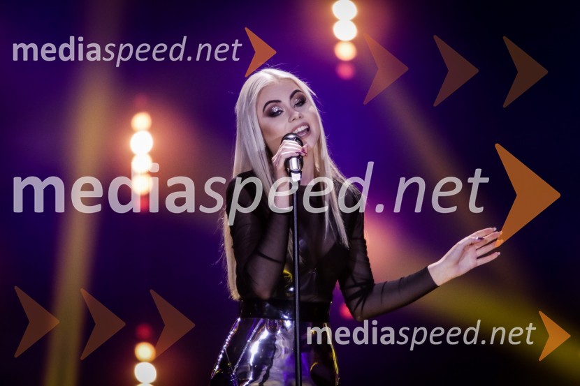  Sara  Lamprečnik, pevkaZmagovalka Dnevov slovenske zabavne glasbe, Poprock je Anabel