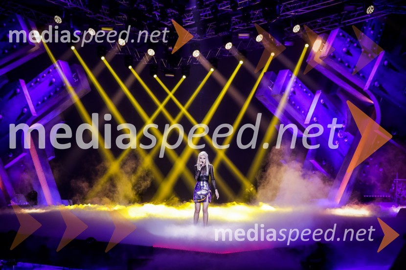  Sara  Lamprečnik, pevkaZmagovalka Dnevov slovenske zabavne glasbe, Poprock je Anabel