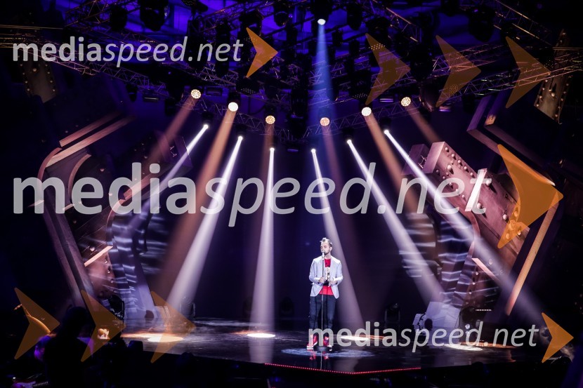  Žiga Rustja, pevec, moderator Radia CaprisZmagovalka Dnevov slovenske zabavne glasbe, Poprock je Anabel