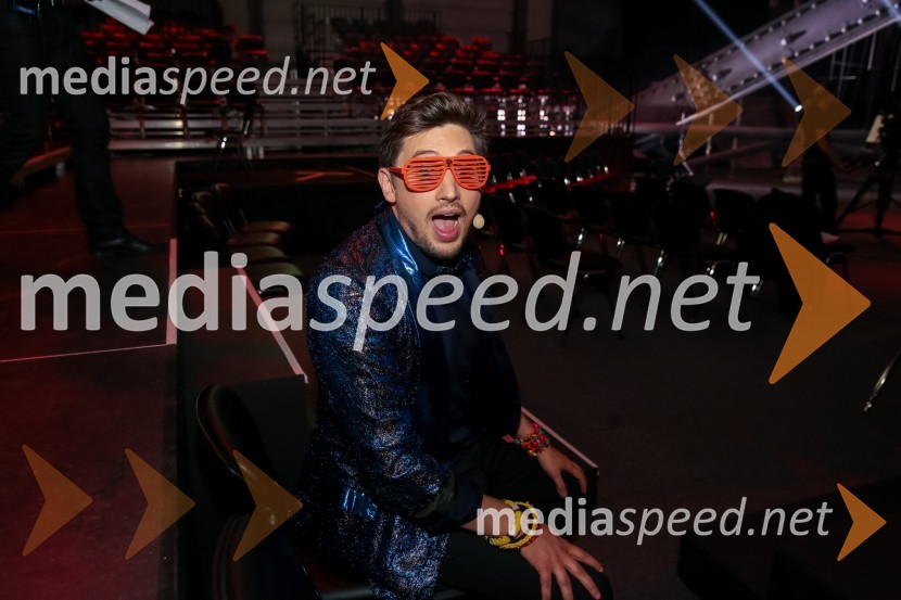  Tin Vodopivec, stand up komikZmagovalka Dnevov slovenske zabavne glasbe, Poprock je Anabel