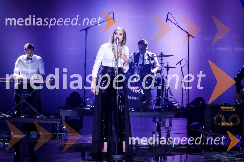  Petra Zore, Bomb Shell bandZmagovalka Dnevov slovenske zabavne glasbe, Poprock je Anabel