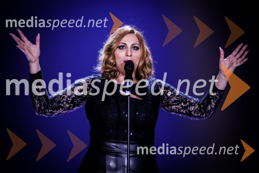  Nina, pevkaZmagovalka Dnevov slovenske zabavne glasbe, Poprock je Anabel