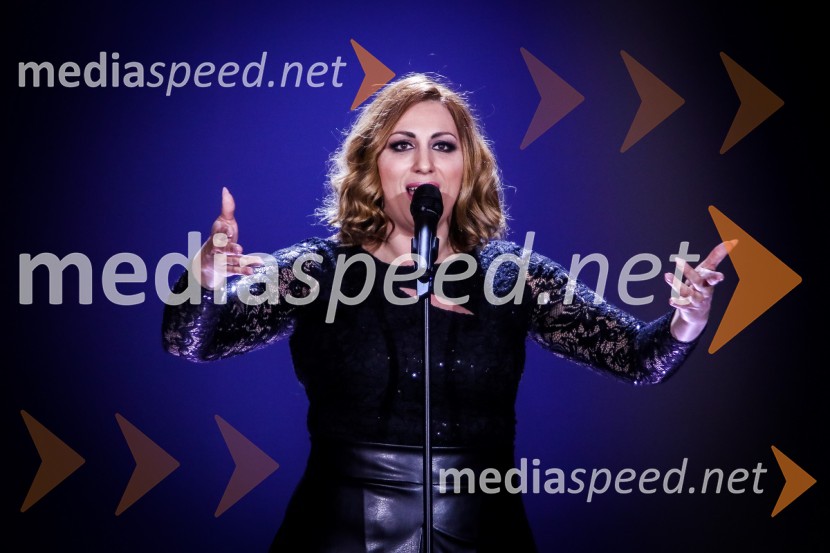  Nina, pevkaZmagovalka Dnevov slovenske zabavne glasbe, Poprock je Anabel