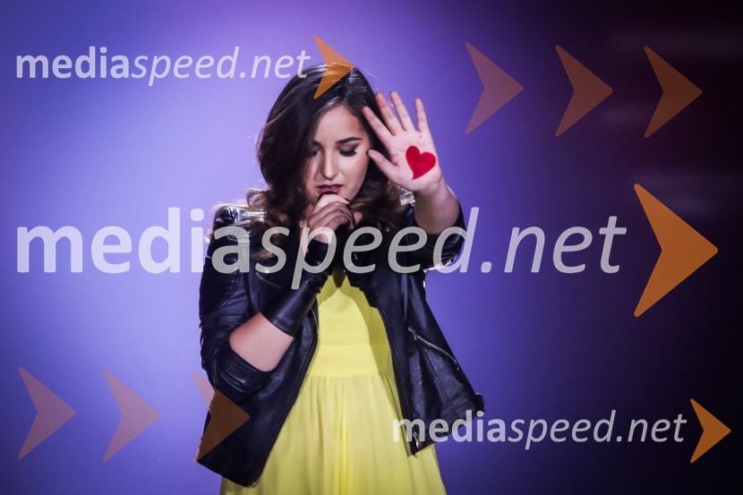  Amadea Begovič, pevkaZmagovalka Dnevov slovenske zabavne glasbe, Poprock je Anabel