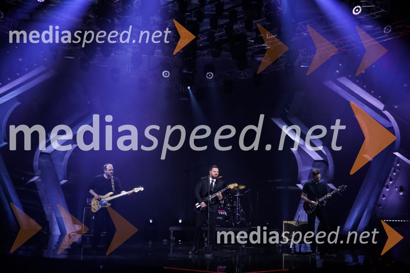 Skupina RoundsquareZmagovalka Dnevov slovenske zabavne glasbe, Poprock je Anabel