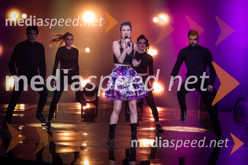  Ana Teržan - Anabel, pevkaZmagovalka Dnevov slovenske zabavne glasbe, Poprock je Anabel