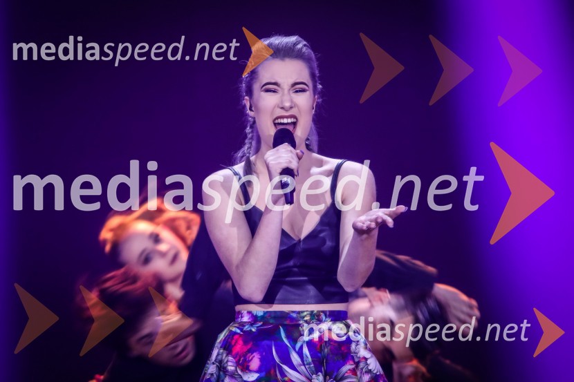  Ana Teržan - Anabel, pevkaZmagovalka Dnevov slovenske zabavne glasbe, Poprock je Anabel