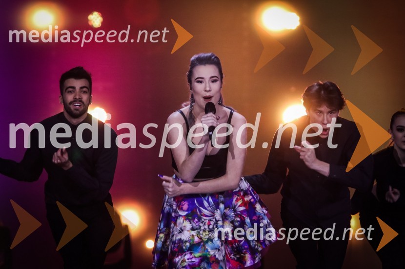  Ana Teržan - Anabel, pevkaZmagovalka Dnevov slovenske zabavne glasbe, Poprock je Anabel