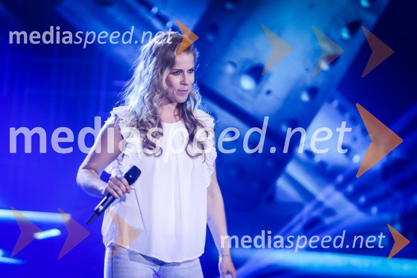  Anika Horvat, pevkaZmagovalka Dnevov slovenske zabavne glasbe, Poprock je Anabel