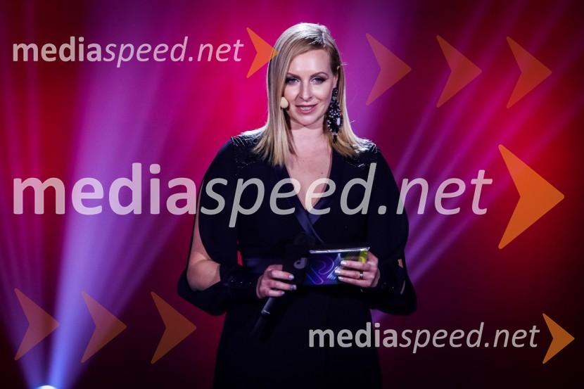  Anja Križnik Tomažin, voditeljicaZmagovalka Dnevov slovenske zabavne glasbe, Poprock je Anabel