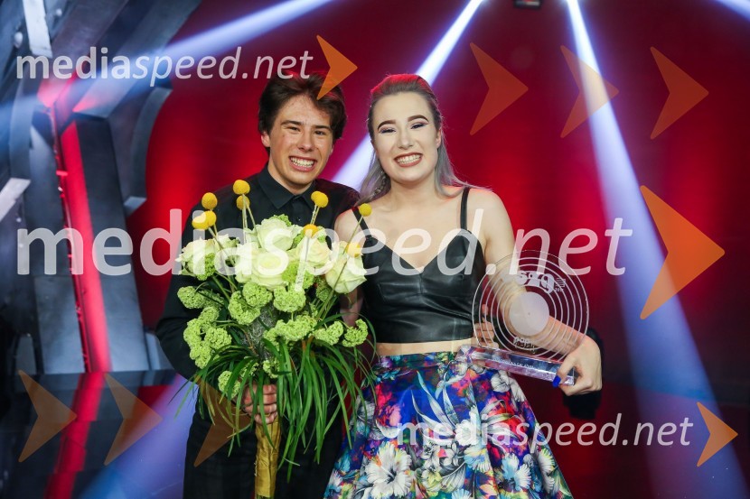  ... ;  Ana Teržan - Anabel, pevkaZmagovalka Dnevov slovenske zabavne glasbe, Poprock je Anabel