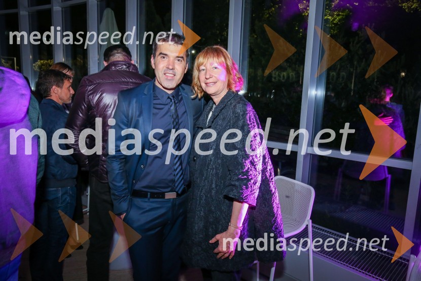  Mario Galunič, odgovorni urednik, Razvedrilni program TV Slovenija;  ... Zmagovalka Dnevov slovenske zabavne glasbe, Poprock je Anabel