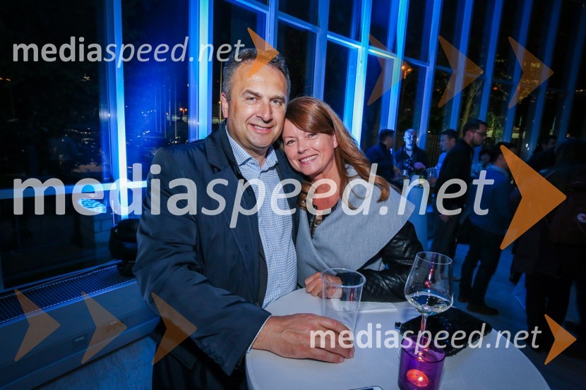  Rajko Novak, direktor, Oracle Slovenija;  Mirjam Novak, direktorica, Novakeramika d.o.o.Zmagovalka Dnevov slovenske zabavne glasbe, Poprock je Anabel