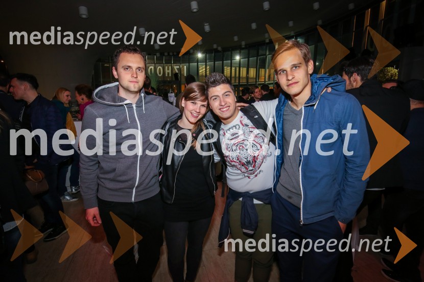  ... ;  ... ;  Luka Sešek, pevec;  ... Zmagovalka Dnevov slovenske zabavne glasbe, Poprock je Anabel