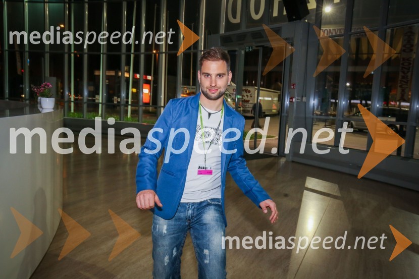 Zmagovalka Dnevov slovenske zabavne glasbe, Poprock je Anabel