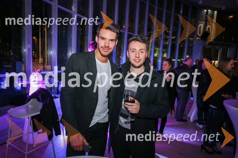  Matjaž Kumelj, maneken;  Alex Volasko, pevecZmagovalka Dnevov slovenske zabavne glasbe, Poprock je Anabel