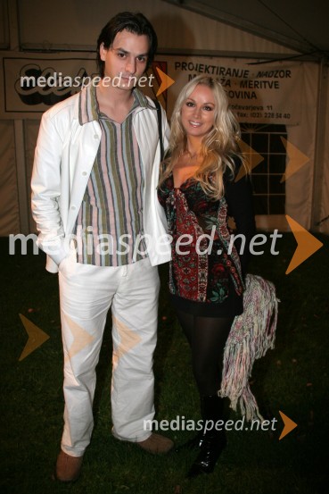 Pevka Saša Lendero in njen fant Miha HercogLepo 2006 finale