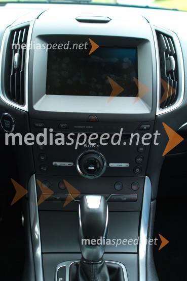 &nbsp;Ford Edge Sport 2.0 TDCi 154 kW Powershift AWD, sofisticiran dizajn kokpitaFord Edge Sport 2.0 TDCi 154 kW Powershift AWD, mediaspeed test