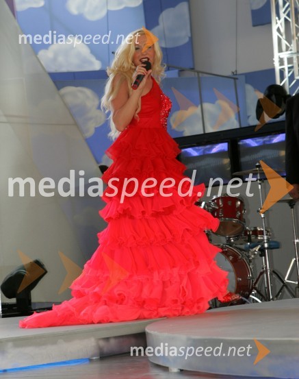 Pevka Alenka Godec in njen sin LukaMelodije morja in sonca