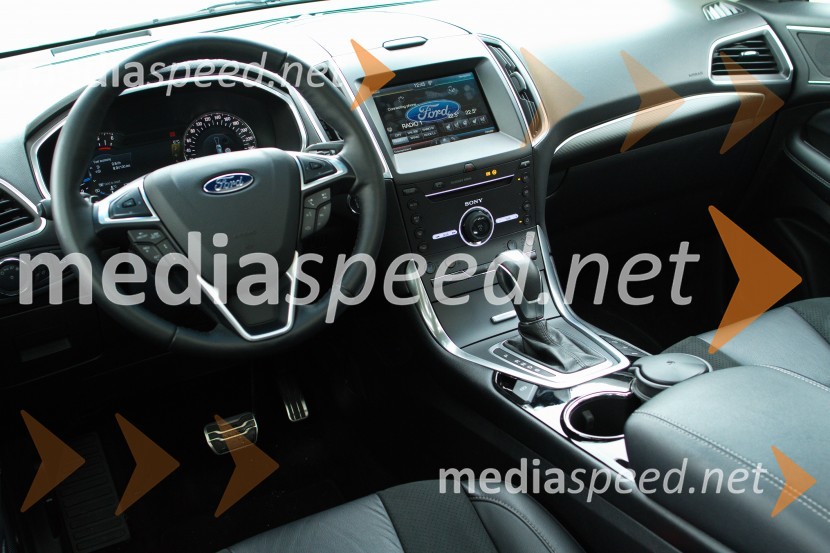 &nbsp;Ford Edge Sport 2.0 TDCi 154 kW Powershift AWD, ergonomska notranjostFord Edge Sport 2.0 TDCi 154 kW Powershift AWD, mediaspeed test