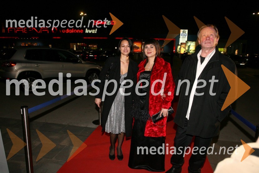 Alenka Protič, pomočnica direktorja filma, Janja Glogovac, režiserka in scenaristka filma in Igor Luther, direktor fotografijePremiera filma L kot Ljubezen