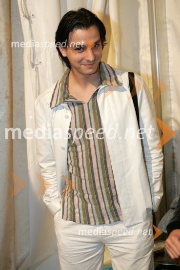 Miha Hercog, fant pevke Saše LenderoLepo 2006 finale