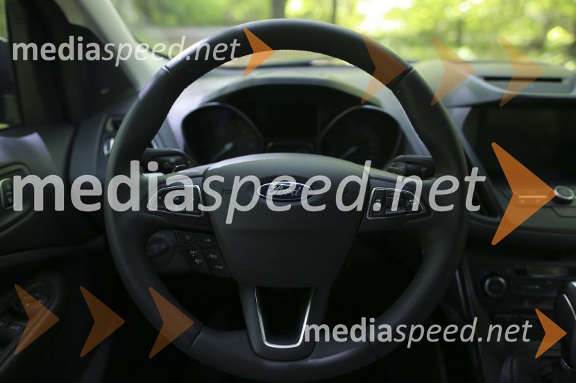 Ford Kuga 2.0 TDCi 132 kW Powershift AWD Titanium, priročno zadebeljen volanFord Kuga 2.0 TDCi 132 kW Powershift AWD Titanium, mediaspeed test