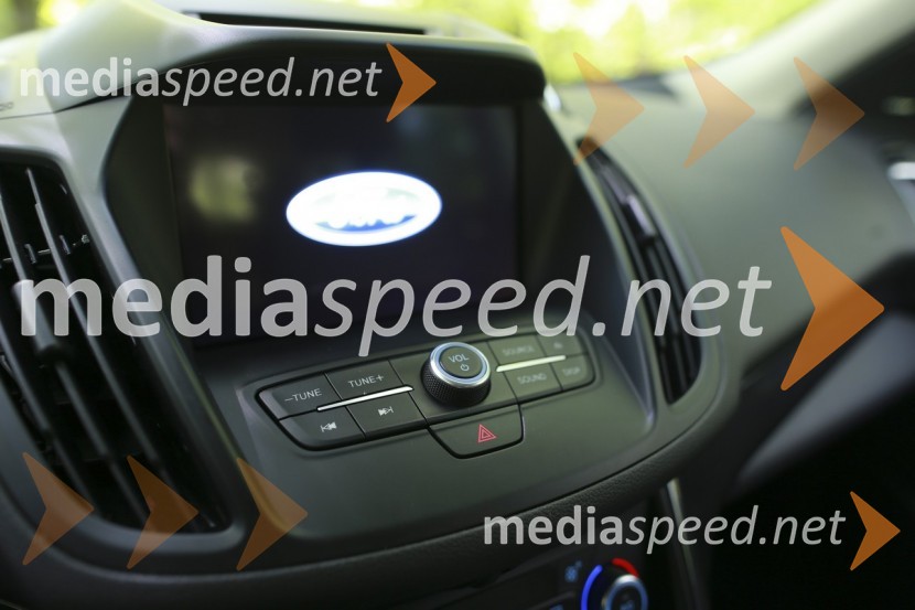 Ford Kuga 2.0 TDCi 132 kW Powershift AWD Titanium, velik zaslon občutljiv na dotikFord Kuga 2.0 TDCi 132 kW Powershift AWD Titanium, mediaspeed test