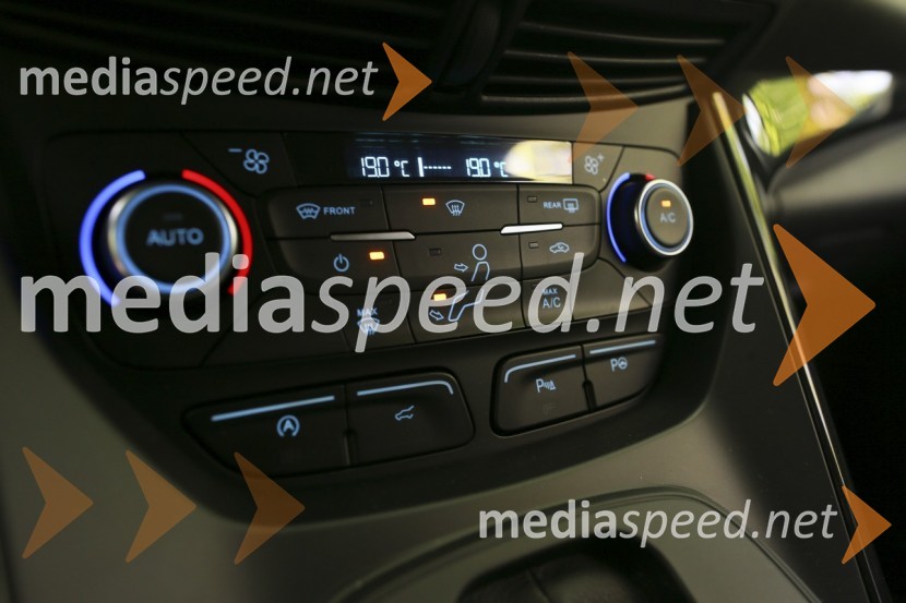 Ford Kuga 2.0 TDCi 132 kW Powershift AWD Titanium, upravljanje s klimatsko napravoFord Kuga 2.0 TDCi 132 kW Powershift AWD Titanium, mediaspeed test