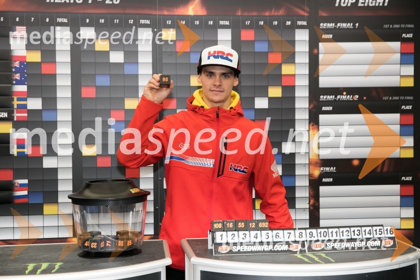  Tim Gajser, motokrosist (Motocross-Ski Gajser team)2017 AZTORIN Slovenian FIM Speedway GP, žrebanje štartnih številk