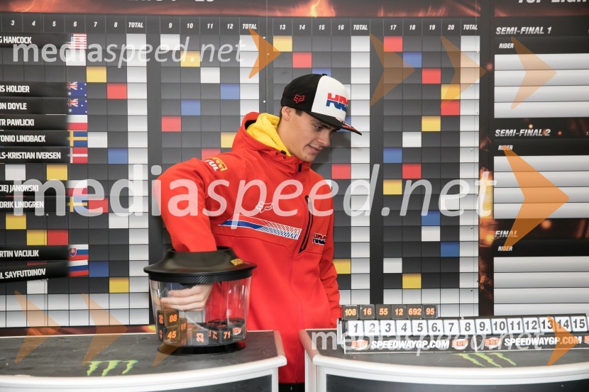  Tim Gajser, motokrosist (Motocross-Ski Gajser team)2017 AZTORIN Slovenian FIM Speedway GP, žrebanje štartnih številk