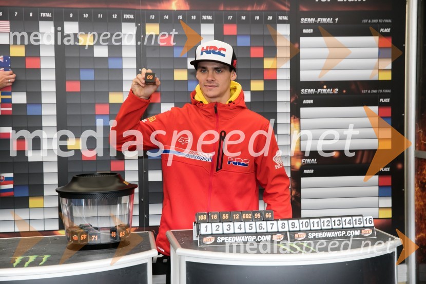  Tim Gajser, motokrosist (Motocross-Ski Gajser team)2017 AZTORIN Slovenian FIM Speedway GP, žrebanje štartnih številk
