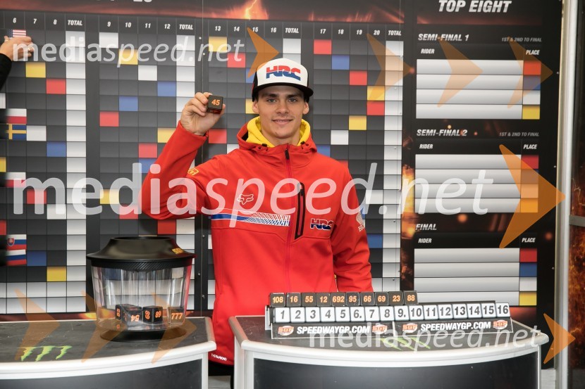  Tim Gajser, motokrosist (Motocross-Ski Gajser team)2017 AZTORIN Slovenian FIM Speedway GP, žrebanje štartnih številk