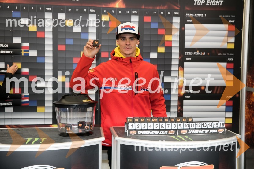  Tim Gajser, motokrosist (Motocross-Ski Gajser team)2017 AZTORIN Slovenian FIM Speedway GP, žrebanje štartnih številk