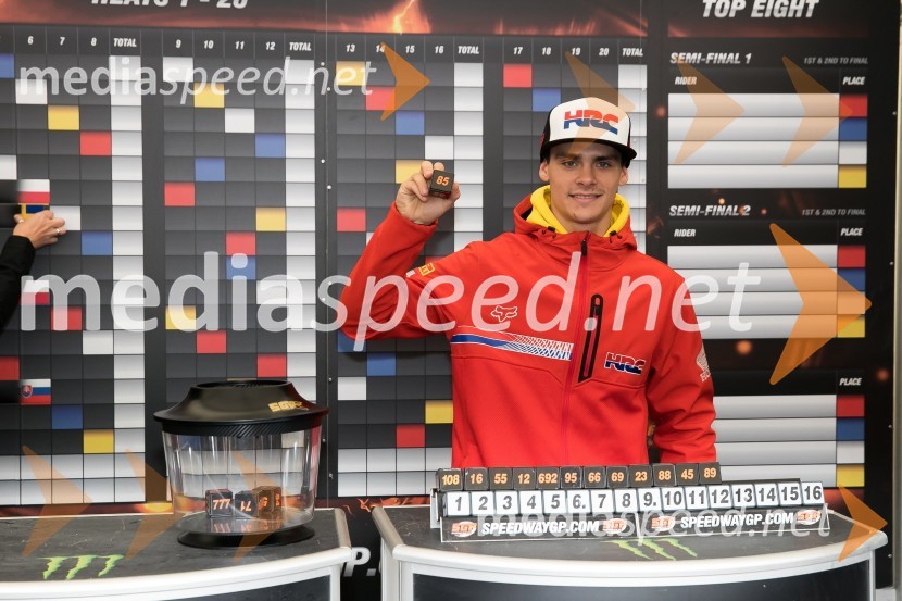  Tim Gajser, motokrosist (Motocross-Ski Gajser team)2017 AZTORIN Slovenian FIM Speedway GP, žrebanje štartnih številk