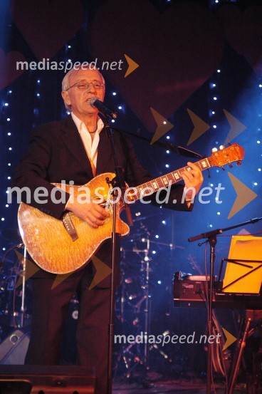 Oliver Dragojevič, hrvaški pevecValentinov koncert Oliverja Dragojeviča v Kongu