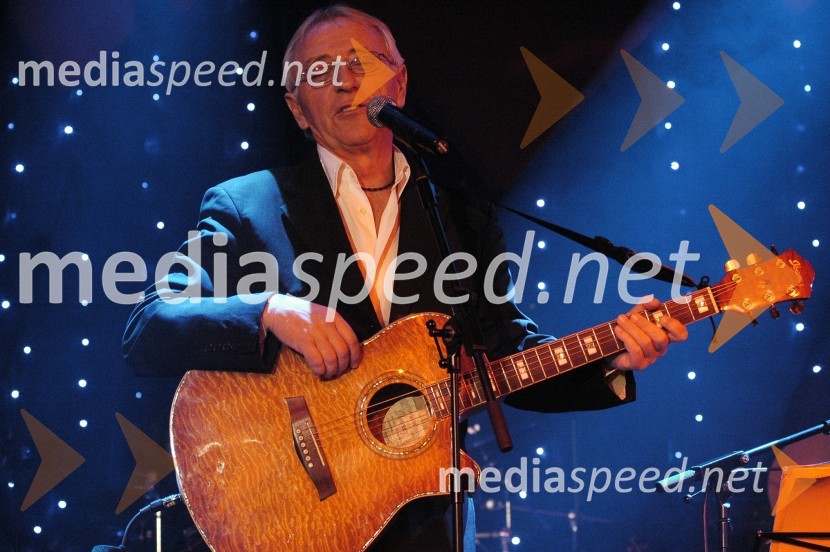 Oliver Dragojevič, hrvaški pevecValentinov koncert Oliverja Dragojeviča v Kongu