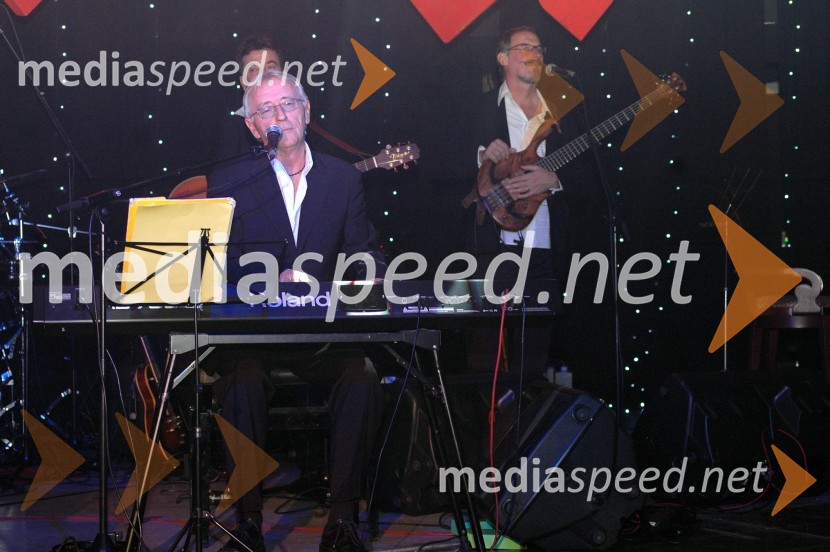 Oliver Dragojevič, hrvaški pevecValentinov koncert Oliverja Dragojeviča v Kongu