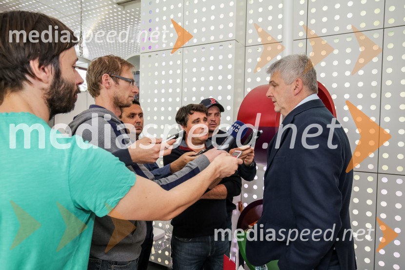  Aleš Pipan, trener ZlatorogaLiga Nova KBM, novinarska konferenca pred začetkom polfinala