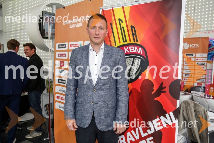  Simon  Petrov, trener KrkeLiga Nova KBM, novinarska konferenca pred začetkom polfinala