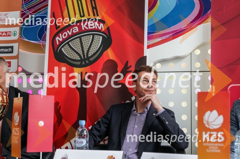  Gašper Okorn, trener Uniona OlimpijeLiga Nova KBM, novinarska konferenca pred začetkom polfinala