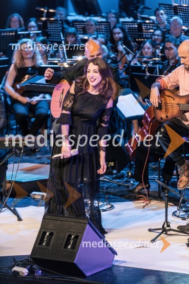  Eva Beus, pevka, skupina Tabu