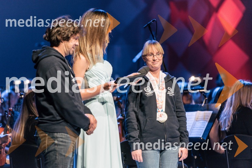  ... ;  Karin Sabadin, TV voditeljica;  ... 