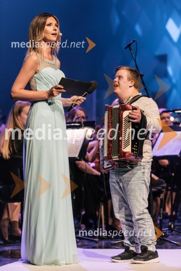  Karin Sabadin, TV voditeljica;  ... 